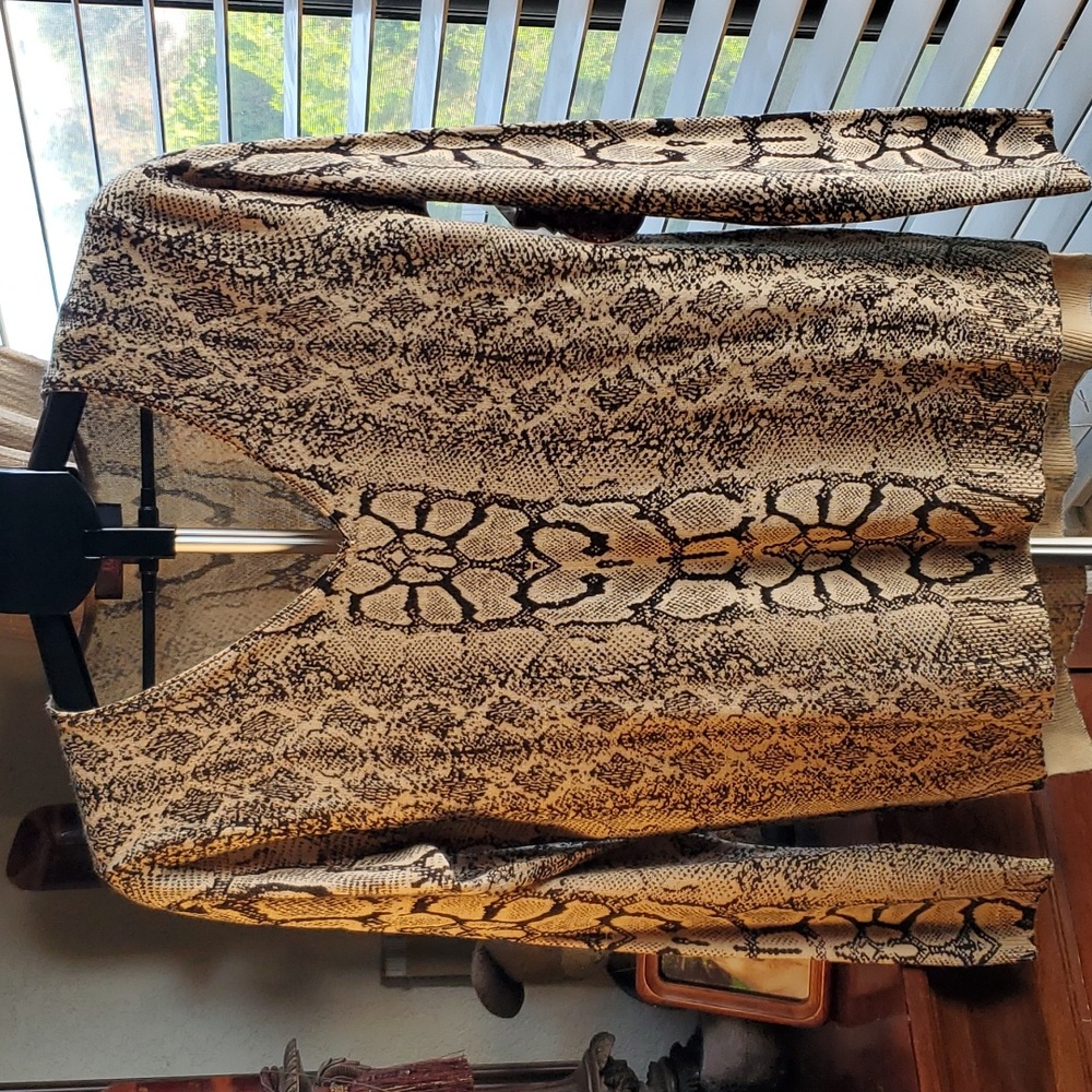 Lightweight sweater